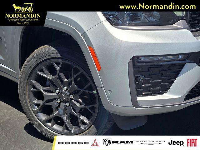 2026 Jeep Grand Cherokee GRAND CHEROKEE SUMMIT 4X4
