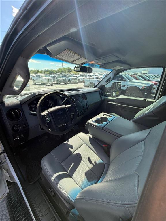 2013 Ford F-550 XL
