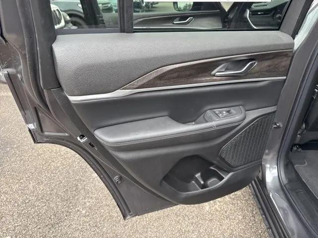 2026 Jeep Grand Cherokee Altitude 4x4