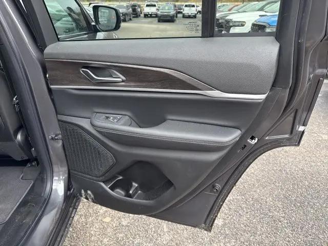 2026 Jeep Grand Cherokee Altitude 4x4