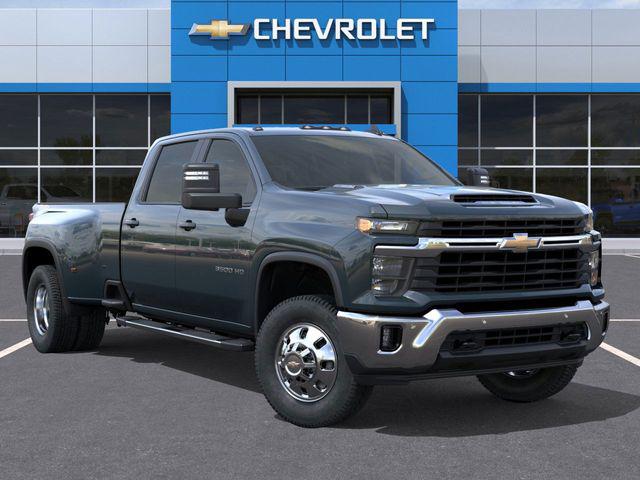 2026 Chevrolet Silverado 3500HD Crew Cab, Long Bed, LT Dual Rear Wheel, RWD