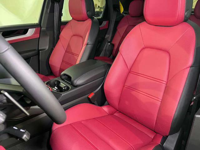 2026 Porsche Cayenne Unknown