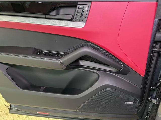 2026 Porsche Cayenne Unknown