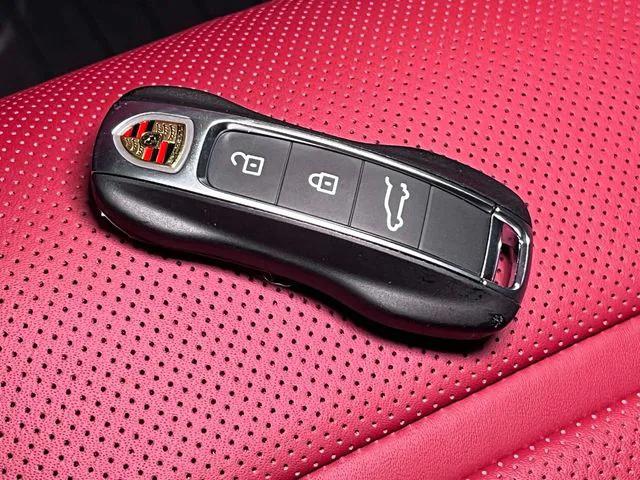 2026 Porsche Cayenne Unknown