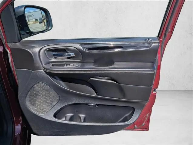 2018 Dodge Grand Caravan SE Plus