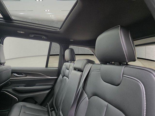 2026 Jeep Grand Cherokee Limited 4x2