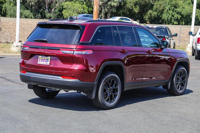 2026 Jeep Grand Cherokee Altitude 4x4
