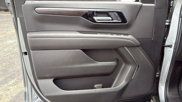 2026 Chevrolet Suburban LS, RWD