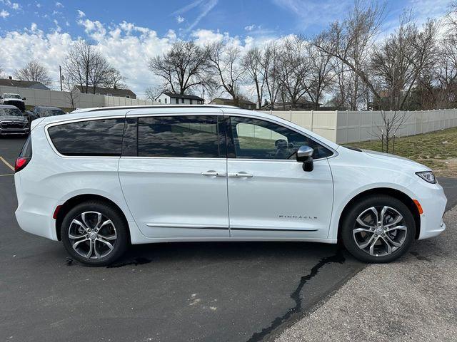 2026 Chrysler Pacifica Pinnacle AWD