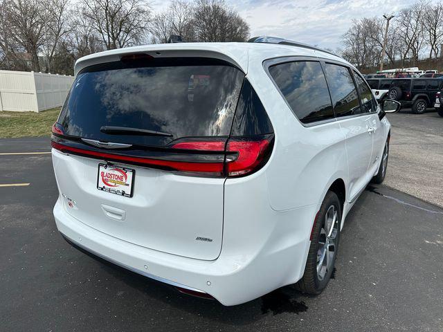 2026 Chrysler Pacifica Pinnacle AWD