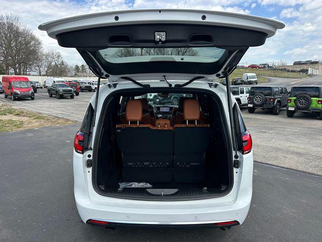 2026 Chrysler Pacifica Pinnacle AWD
