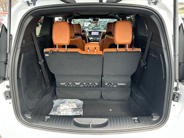 2026 Chrysler Pacifica Pinnacle AWD