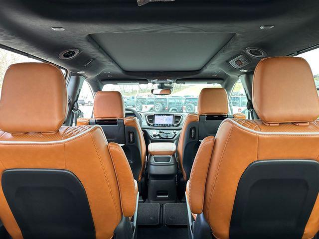 2026 Chrysler Pacifica Pinnacle AWD