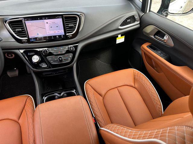 2026 Chrysler Pacifica Pinnacle AWD