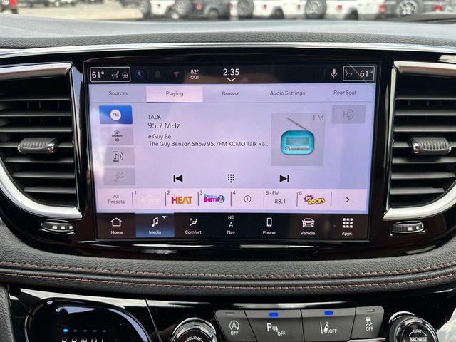 2026 Chrysler Pacifica Pinnacle AWD