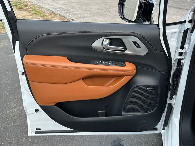 2026 Chrysler Pacifica Pinnacle AWD