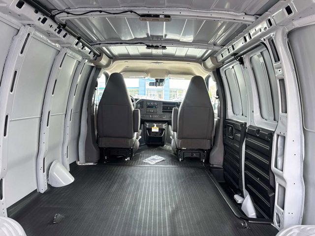 2025 Chevrolet Express Cargo Van RWD 2500 Regular Wheelbase WT