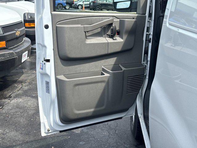 2025 Chevrolet Express Cargo Van RWD 2500 Regular Wheelbase WT