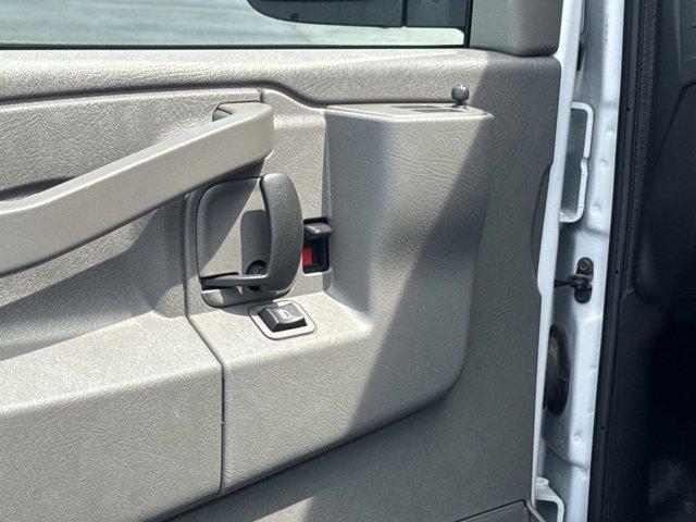2025 Chevrolet Express Cargo Van RWD 2500 Regular Wheelbase WT