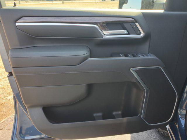 2026 Chevrolet Silverado 2500HD Crew Cab, Standard Bed, LT, 4WD
