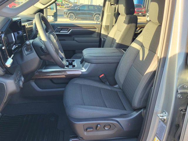 2026 Chevrolet Silverado 3500HD Crew Cab, Long Bed, LT Dual Rear Wheel, RWD