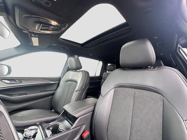 2026 Jeep Grand Cherokee L Altitude 4x4