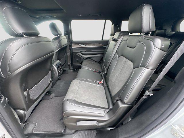2026 Jeep Grand Cherokee L Altitude 4x4