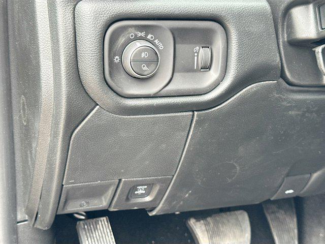2026 Ram 2500 Black Express Crew Cab 4x4 6'4" Box