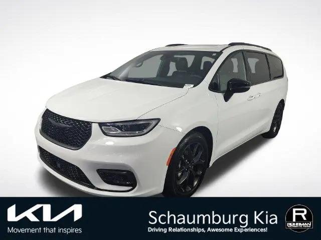2025 Chrysler Pacifica Limited for sale in Schaumburg, IL