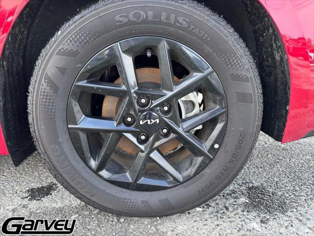2025 Kia K5 LXS