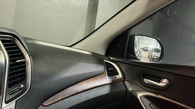 2017 Hyundai Santa Fe Limited Ultimate