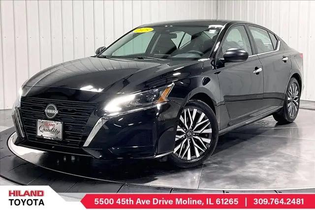 2025 Nissan Altima SV FWD for sale in Moline, IL