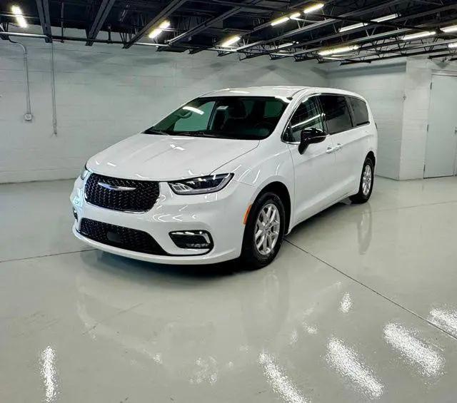 2024 Chrysler Pacifica Touring L for sale in Pasadena, MD