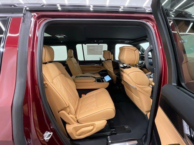2026 Jeep Grand Wagoneer Summit Reserve 4x4
