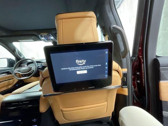 2026 Jeep Grand Wagoneer Summit Reserve 4x4