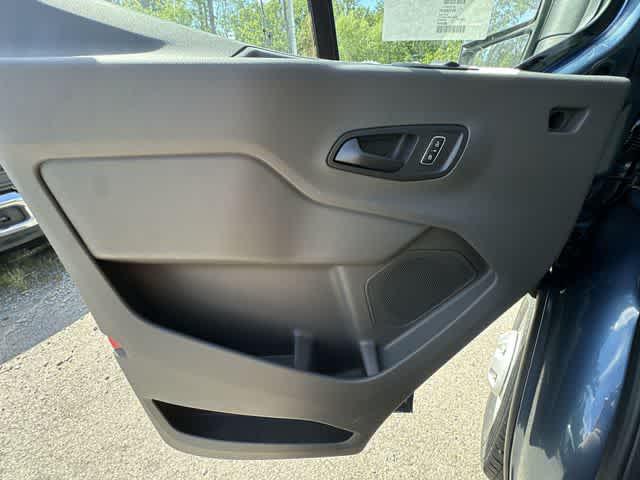 2026 Ford Transit Cargo Van T-250 148 Med Rf 9150 GVWR AWD