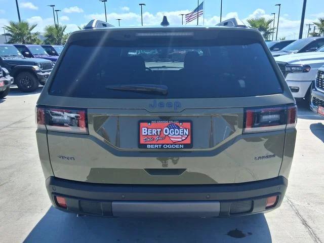 2026 Jeep Cherokee Laredo 4x4