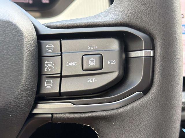2026 Jeep Cherokee Laredo 4x4