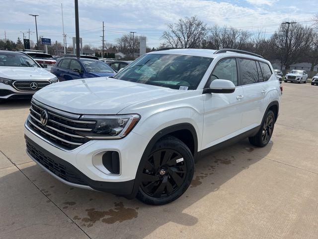 2026 Volkswagen Atlas SE with Technology