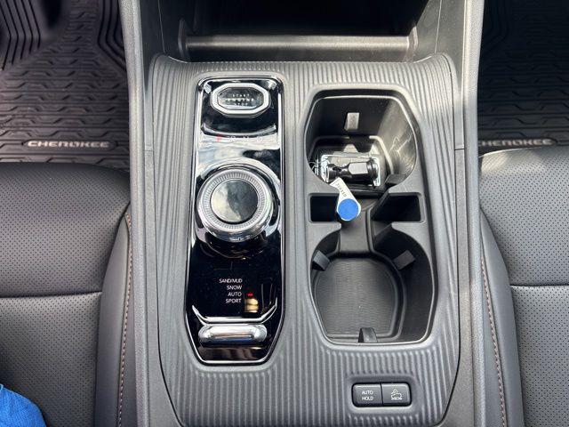 2026 Jeep Cherokee Limited 4x4