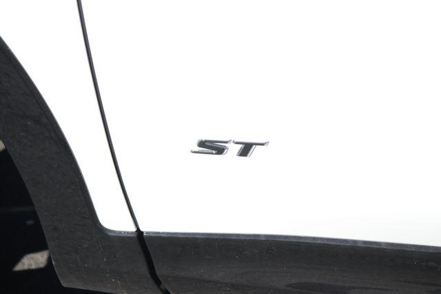 2026 Buick NV Sport Touring FWD