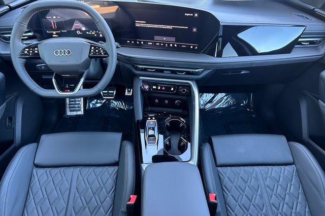 2025 Audi SQ5 Premium Plus TFSI quattro S tronic