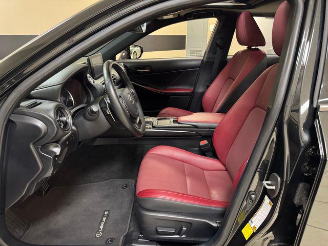 2024 Lexus IS 300 300