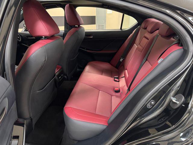 2024 Lexus IS 300 300