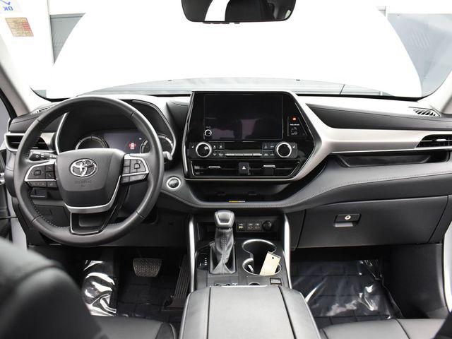 2024 Toyota Highlander Hybrid XLE