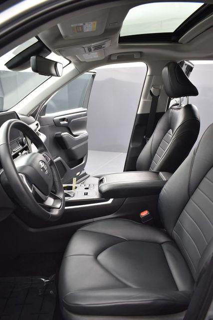 2024 Toyota Highlander Hybrid XLE