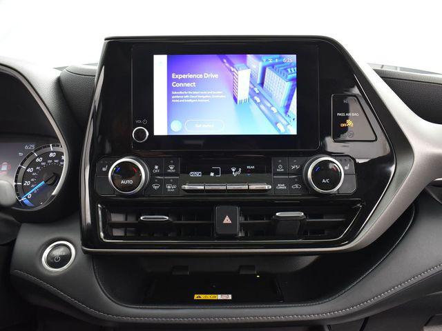 2024 Toyota Highlander Hybrid XLE