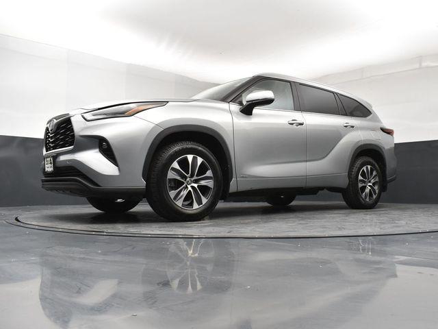 2024 Toyota Highlander Hybrid XLE