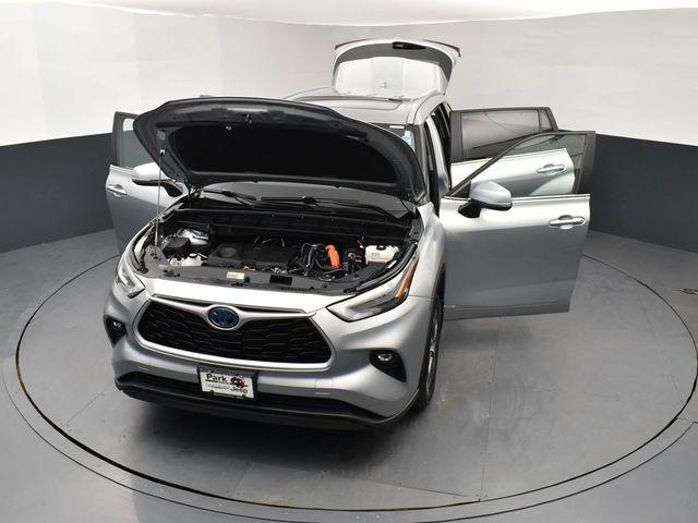 2024 Toyota Highlander Hybrid XLE