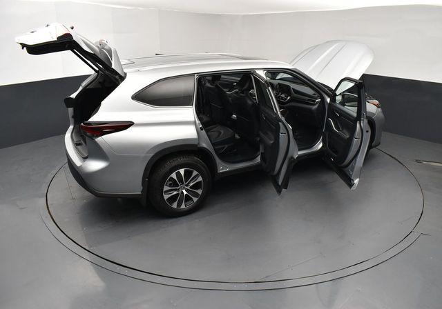 2024 Toyota Highlander Hybrid XLE
